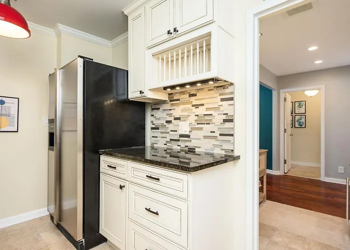City View Newly Renovated 3 Beds With Free Parking Lm2209