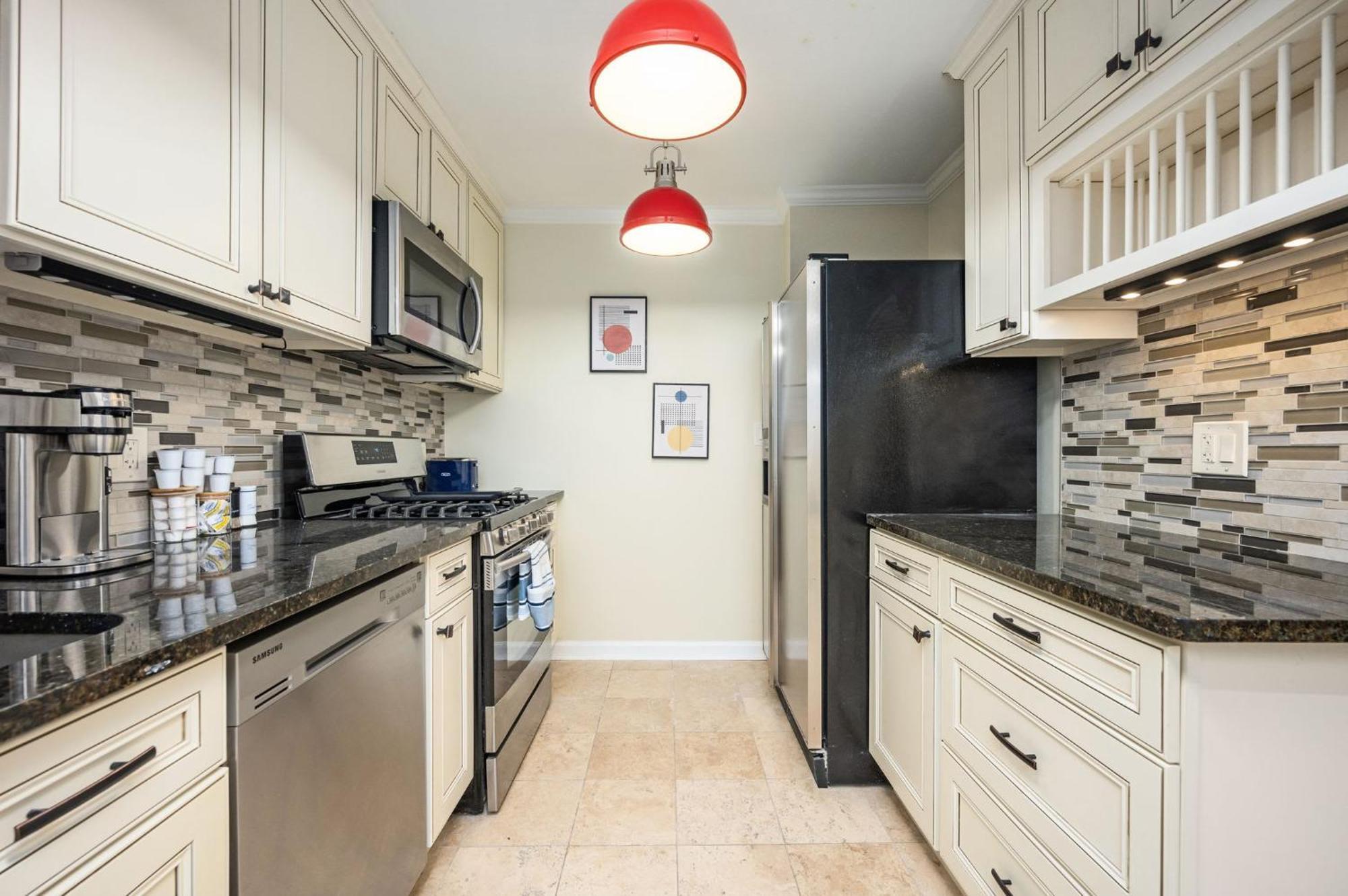 View Newly Renovated 3 Beds With Free Parking Lm2209 * Atlanta